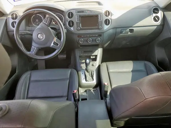 WVGAV7AX2HK002614 2017 VOLKSWAGEN TIGUAN - Image 8