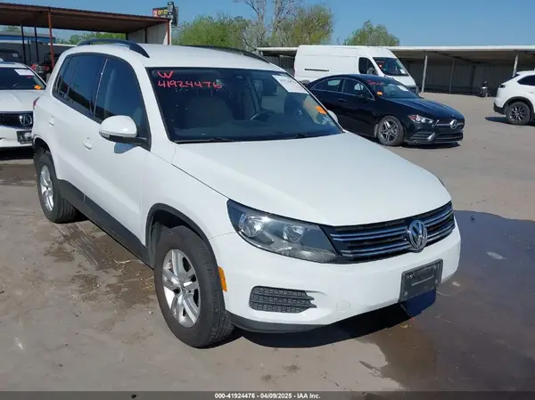 WVGAV7AX2HK004038 2017 VOLKSWAGEN TIGUAN - Image 1