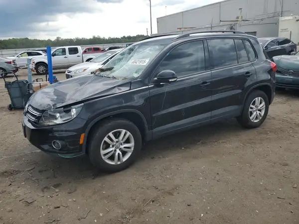 WVGAV7AX2HK012706 2017 VOLKSWAGEN TIGUAN - Image 1