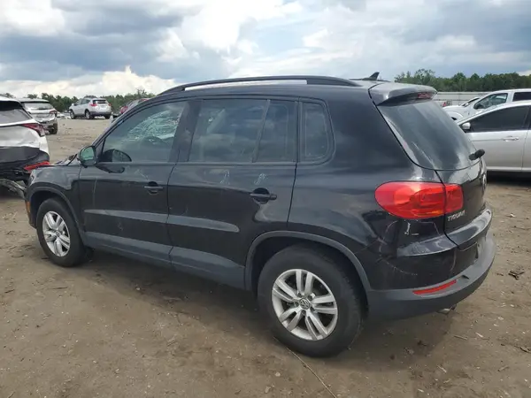WVGAV7AX2HK012706 2017 VOLKSWAGEN TIGUAN - Image 2