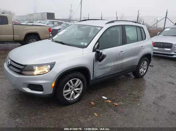 WVGAV7AX2HK019848 2017 VOLKSWAGEN TIGUAN - Image 2