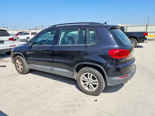 WVGAV7AX2HK023463 2017 VOLKSWAGEN TIGUAN - Image 2