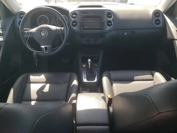WVGAV7AX2HK025682 2017 VOLKSWAGEN TIGUAN - Image 8