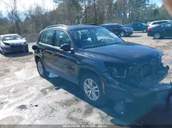 WVGAV7AX2HK026136 2017 VOLKSWAGEN TIGUAN