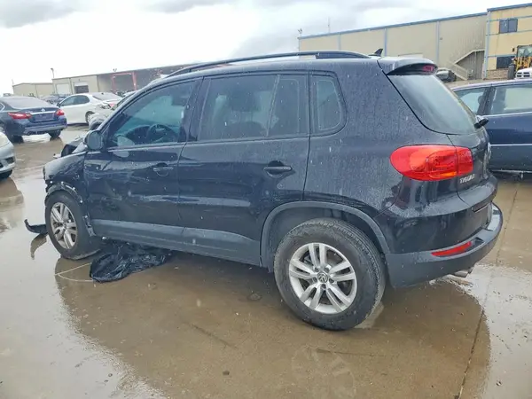 WVGAV7AX2HK026525 2017 VOLKSWAGEN TIGUAN - Image 2