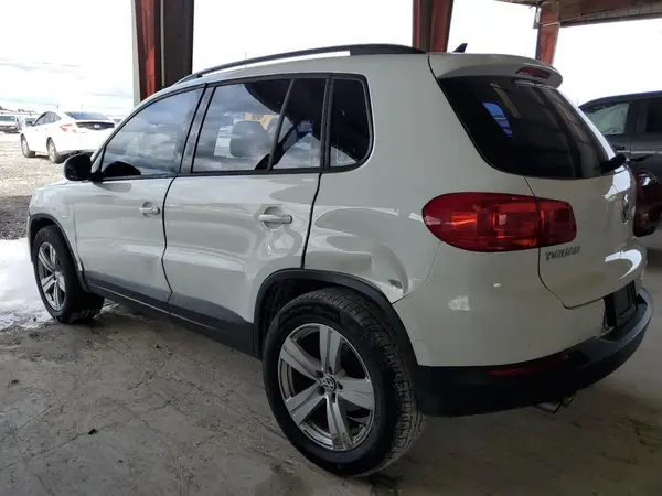 WVGAV7AX2HK029215 2017 VOLKSWAGEN TIGUAN - Image 2