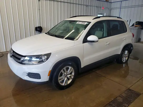 WVGAV7AX2HK030803 2017 VOLKSWAGEN TIGUAN - Image 1