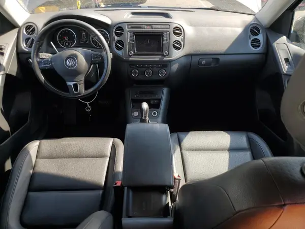 WVGAV7AX2HK030901 2017 VOLKSWAGEN TIGUAN - Image 8