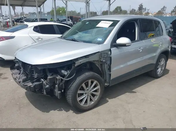 WVGAV7AX2HK043695 2017 VOLKSWAGEN TIGUAN - Image 2