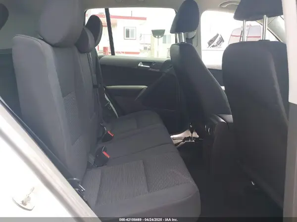 WVGAV7AX2HK043695 2017 VOLKSWAGEN TIGUAN - Image 8