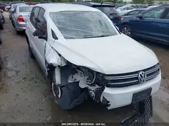 WVGAV7AX2HK044684 2017 VOLKSWAGEN TIGUAN
