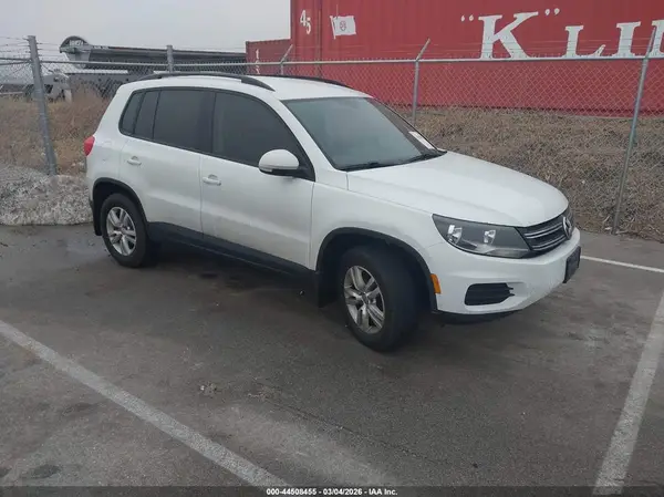 WVGAV7AX2HW510087 2017 VOLKSWAGEN TIGUAN - Image 1