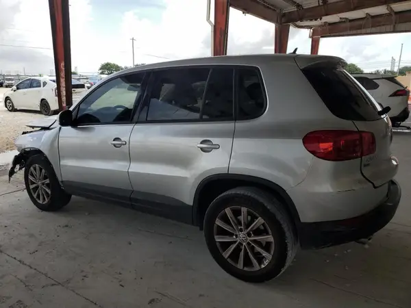 WVGAV7AX2JK001324 2018 VOLKSWAGEN TIGUAN - Image 2