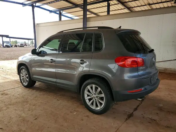 WVGAV7AX2JK002019 2018 VOLKSWAGEN TIGUAN - Image 2