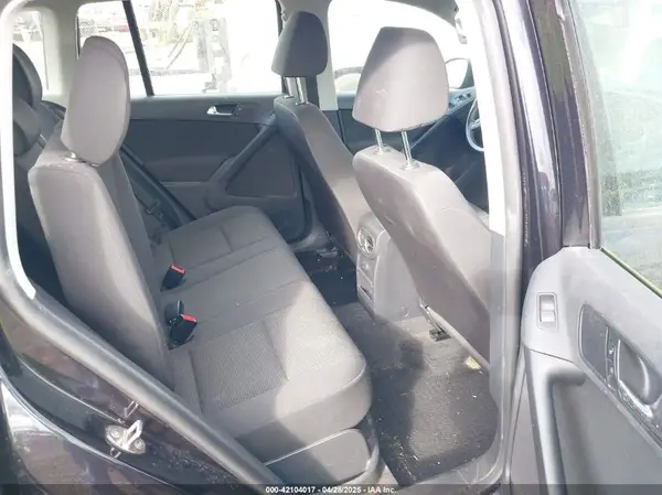 WVGAV7AX2JK002487 2018 VOLKSWAGEN TIGUAN - Image 8