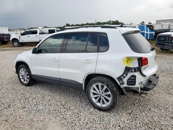 WVGAV7AX2JK005244 2018 VOLKSWAGEN TIGUAN - Image 2