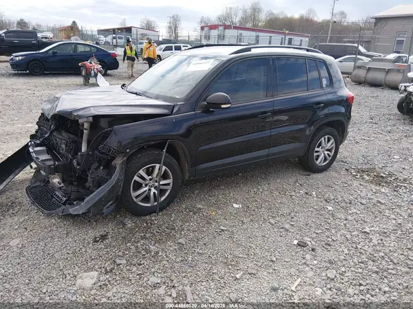 WVGAV7AX3GK000076 2016 VOLKSWAGEN TIGUAN - Image 2