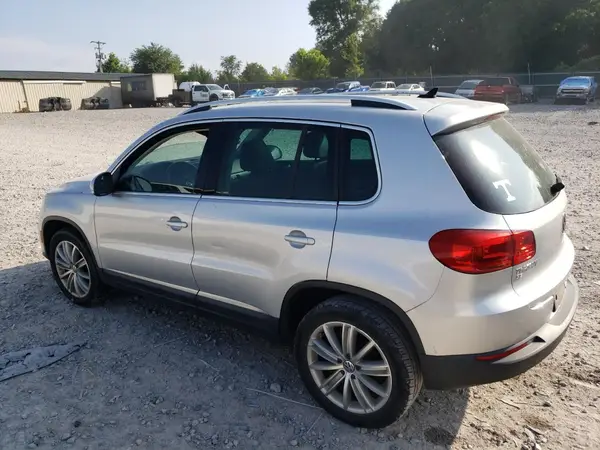 WVGAV7AX3GW504720 2016 VOLKSWAGEN TIGUAN - Image 2