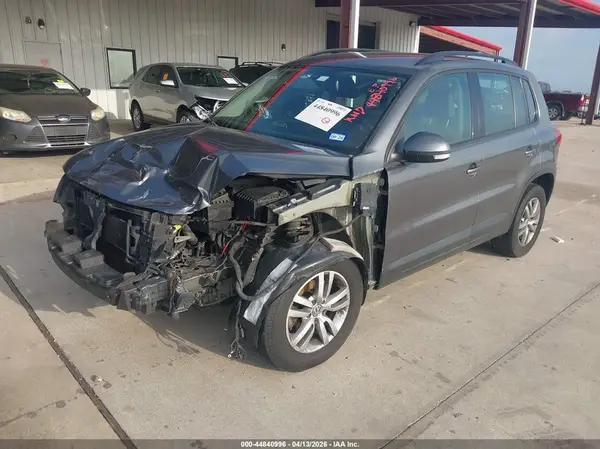 WVGAV7AX3GW511814 2016 VOLKSWAGEN TIGUAN - Image 2
