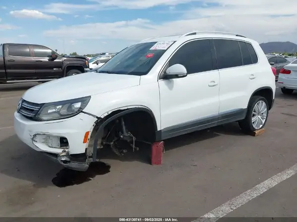 WVGAV7AX3GW523560 2016 VOLKSWAGEN TIGUAN - Image 2