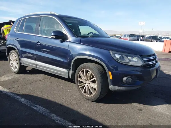 WVGAV7AX3GW544053 2016 VOLKSWAGEN TIGUAN - Image 1