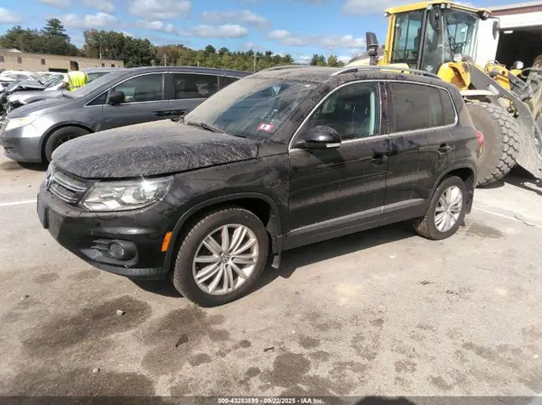 WVGAV7AX3GW558857 2016 VOLKSWAGEN TIGUAN - Image 2