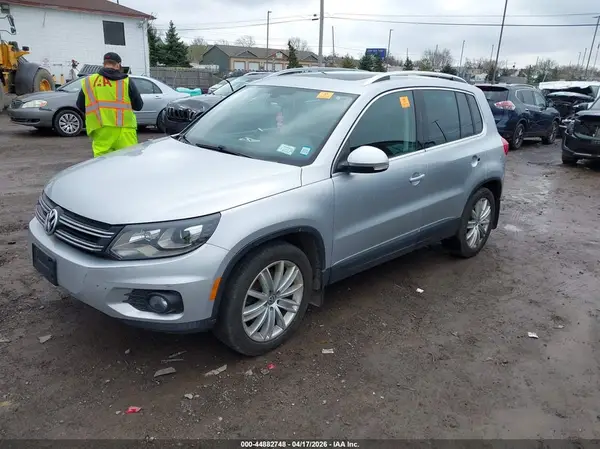 WVGAV7AX3GW568756 2016 VOLKSWAGEN TIGUAN - Image 2