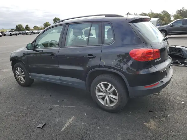 WVGAV7AX3GW584925 2016 VOLKSWAGEN TIGUAN - Image 2