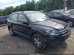 WVGAV7AX3GW600525 2016 VOLKSWAGEN TIGUAN