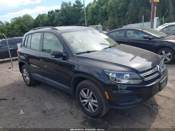 WVGAV7AX3GW600525 2016 VOLKSWAGEN TIGUAN - Image 1