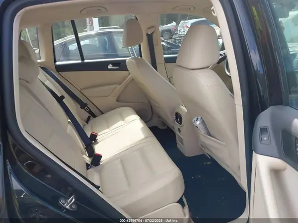 WVGAV7AX3GW600525 2016 VOLKSWAGEN TIGUAN - Image 8