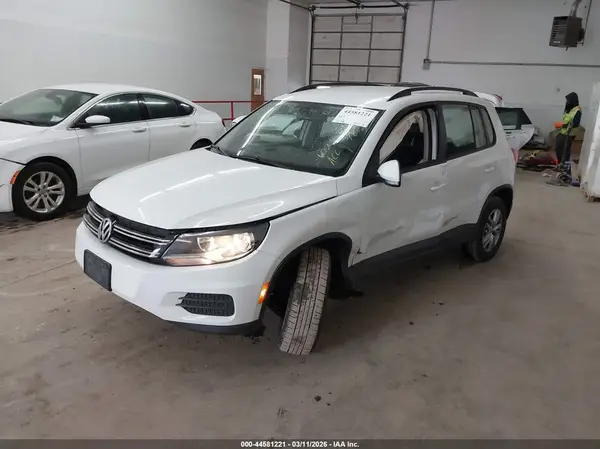 WVGAV7AX3GW602954 2016 VOLKSWAGEN TIGUAN - Image 2