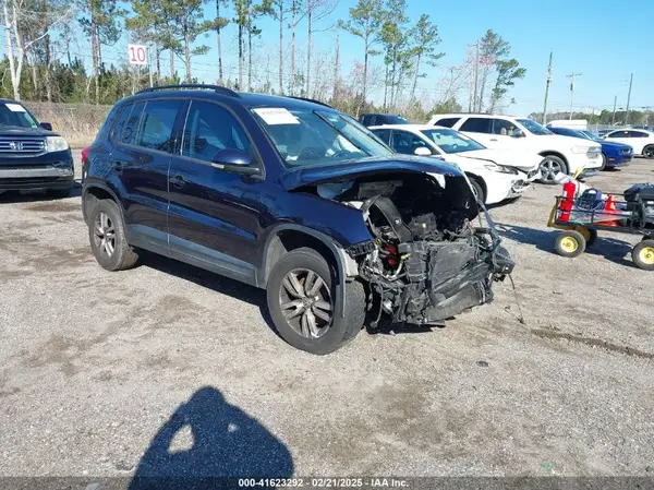 WVGAV7AX3GW604462 2016 VOLKSWAGEN TIGUAN - Image 1