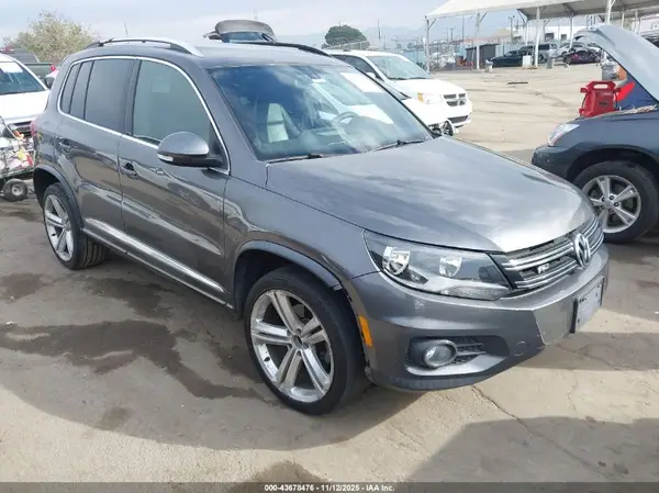 WVGAV7AX3GW616546 2016 VOLKSWAGEN TIGUAN - Image 1