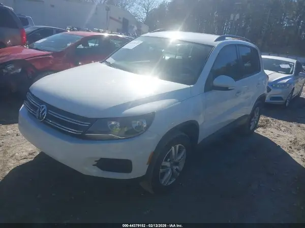 WVGAV7AX3HK000516 2017 VOLKSWAGEN TIGUAN - Image 2