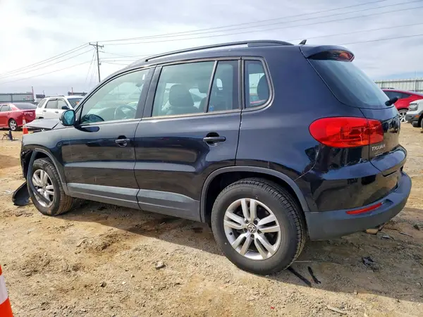 WVGAV7AX3HK001813 2017 VOLKSWAGEN TIGUAN - Image 2