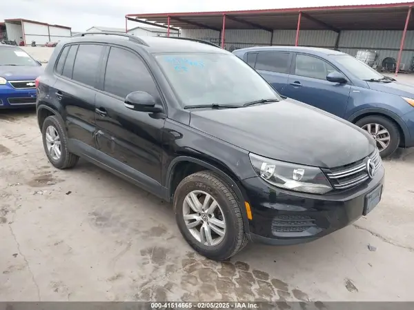 WVGAV7AX3HK004744 2017 VOLKSWAGEN TIGUAN - Image 1