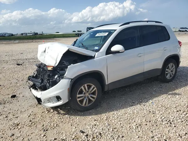 WVGAV7AX3HK016246 2017 VOLKSWAGEN TIGUAN - Image 1