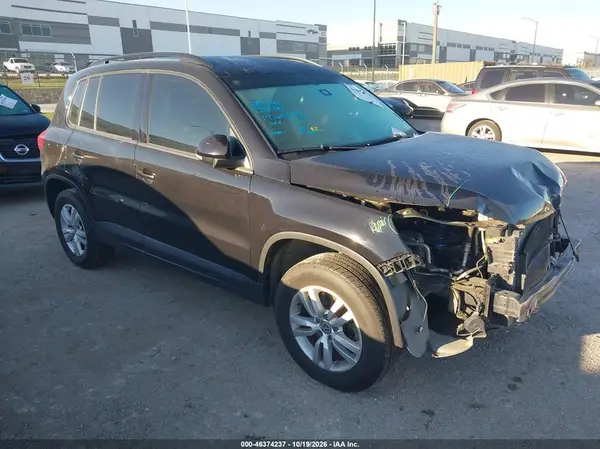WVGAV7AX3HK018319 2017 VOLKSWAGEN TIGUAN - Image 1