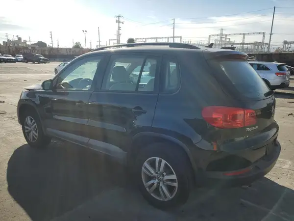 WVGAV7AX3HK020524 2017 VOLKSWAGEN TIGUAN - Image 2