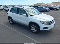 WVGAV7AX3HK021897 2017 VOLKSWAGEN TIGUAN