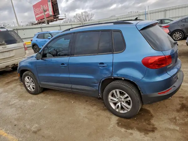 WVGAV7AX3HK024220 2017 VOLKSWAGEN TIGUAN - Image 2