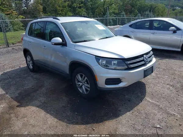WVGAV7AX3HK029532 2017 VOLKSWAGEN TIGUAN - Image 1