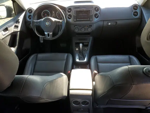 WVGAV7AX3HK032883 2017 VOLKSWAGEN TIGUAN - Image 8