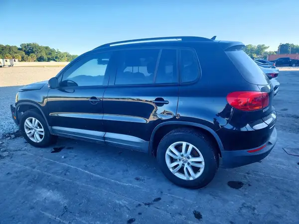 WVGAV7AX3HK040997 2017 VOLKSWAGEN TIGUAN - Image 2