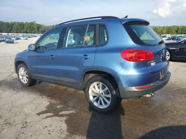 WVGAV7AX3HK042720 2017 VOLKSWAGEN TIGUAN - Image 2