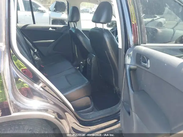 WVGAV7AX3HK042989 2017 VOLKSWAGEN TIGUAN - Image 8