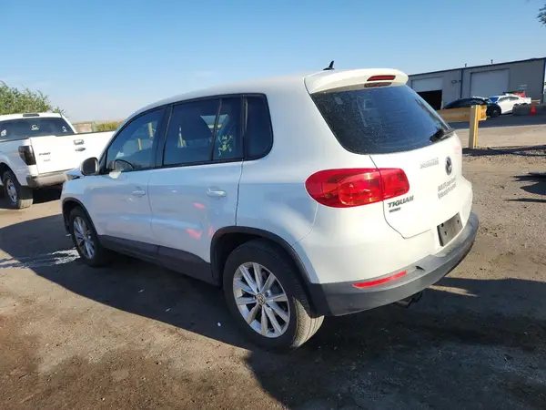 WVGAV7AX3HK043656 2017 VOLKSWAGEN TIGUAN - Image 2