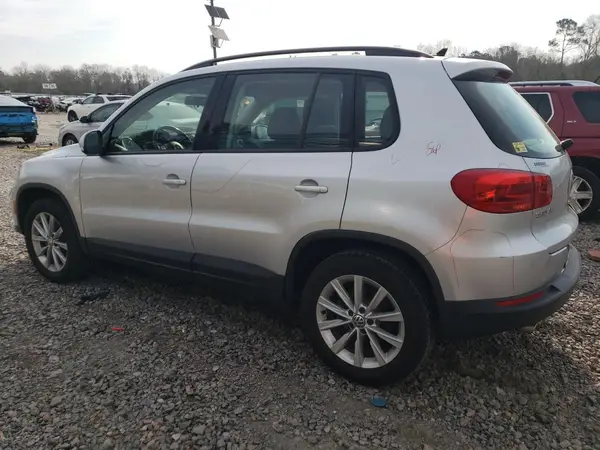 WVGAV7AX3HK044001 2017 VOLKSWAGEN TIGUAN - Image 2