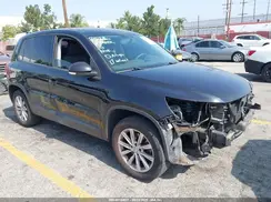 WVGAV7AX3HK047058 2017 VOLKSWAGEN TIGUAN